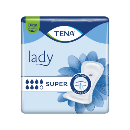 Emballasjen til TENA Lady Super inkontinensinnlegg | Pakke (30 stykker) fra TENA - Essity Germany GmbH er i blått og hvitt. Markante elementer som ordene "Lady" og "SUPER", sugedråper, en blomsterillustrasjon samt begreper som "Odour Control" gjør det til det ideelle valget for alle som søker pålitelig inkontinensbeskyttelse innenfor rammen av TENA Protects-programmet.