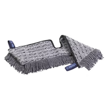 Ein Vileda Professional Swep Duo r-MicroCombi Mop mit einer Größe von 50 cm, hergestellt von der Vileda GmbH, verfügt über einen grauen Mikrofaser-Moppkopf mit Fransenkanten auf weißem Hintergrund. Der Moppkopf ist mit zwei blauen Markierungen und einer strukturierten Oberfläche versehen, die seine Reinigungsleistung anzeigen.